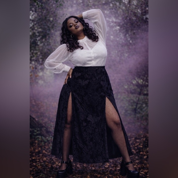 Torrid Nightfall Black Velvet Burnout Embossed Double Slit Maxi Skirt, Lg, NWT! - Picture 7 of 16